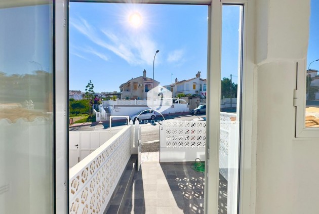 Aus zweiter Hand - Chalet -
Torrevieja - La Mata