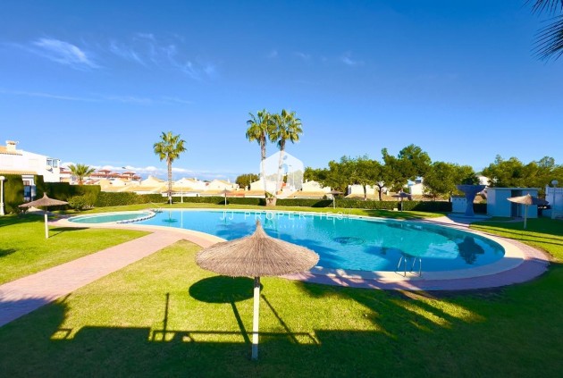 Aus zweiter Hand - Chalet -
Torrevieja - La Mata