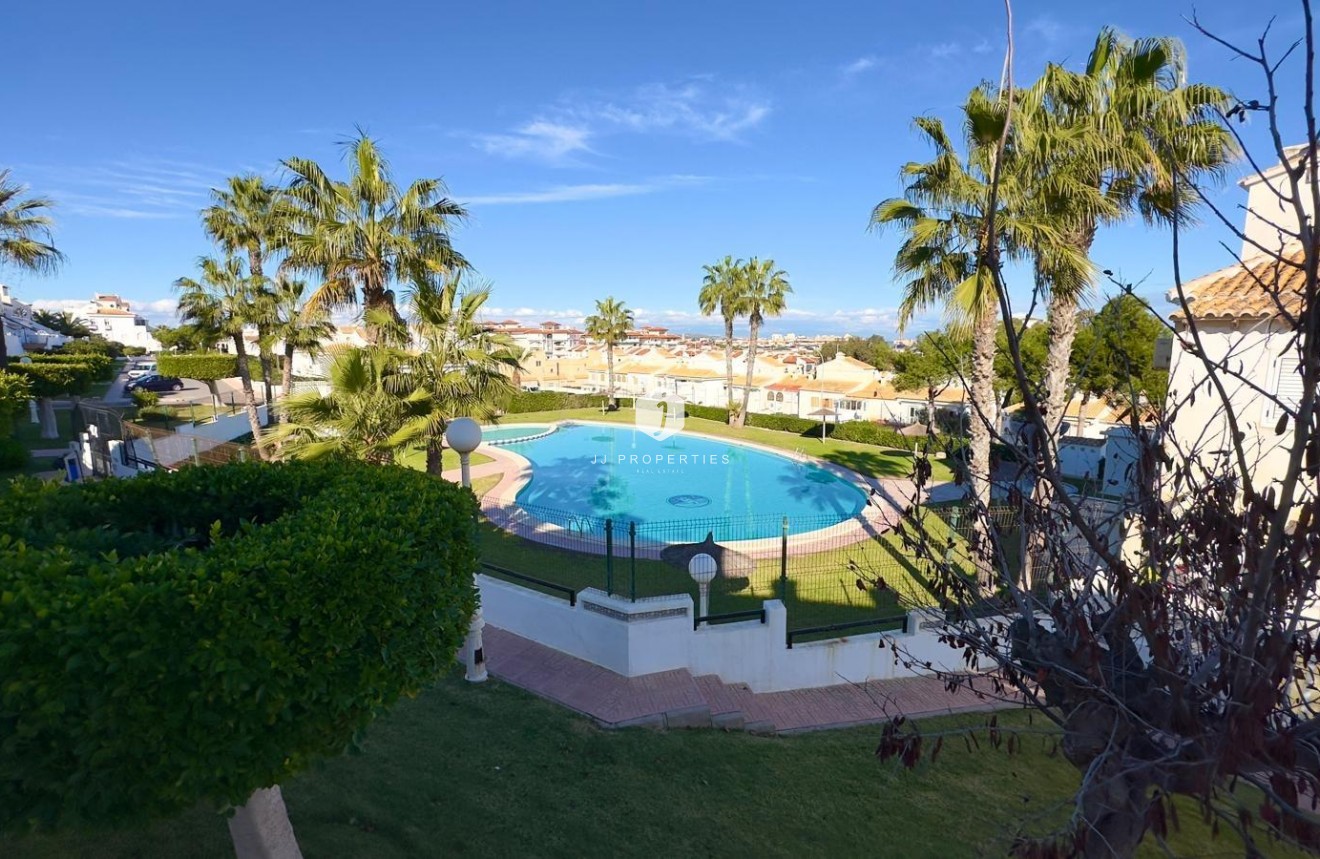 Aus zweiter Hand - Chalet -
Torrevieja - La Mata