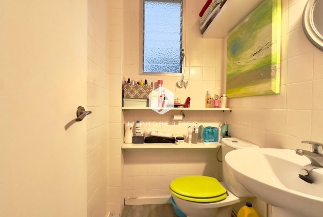 Resale - Apartment / flat -
Torrevieja - Centro