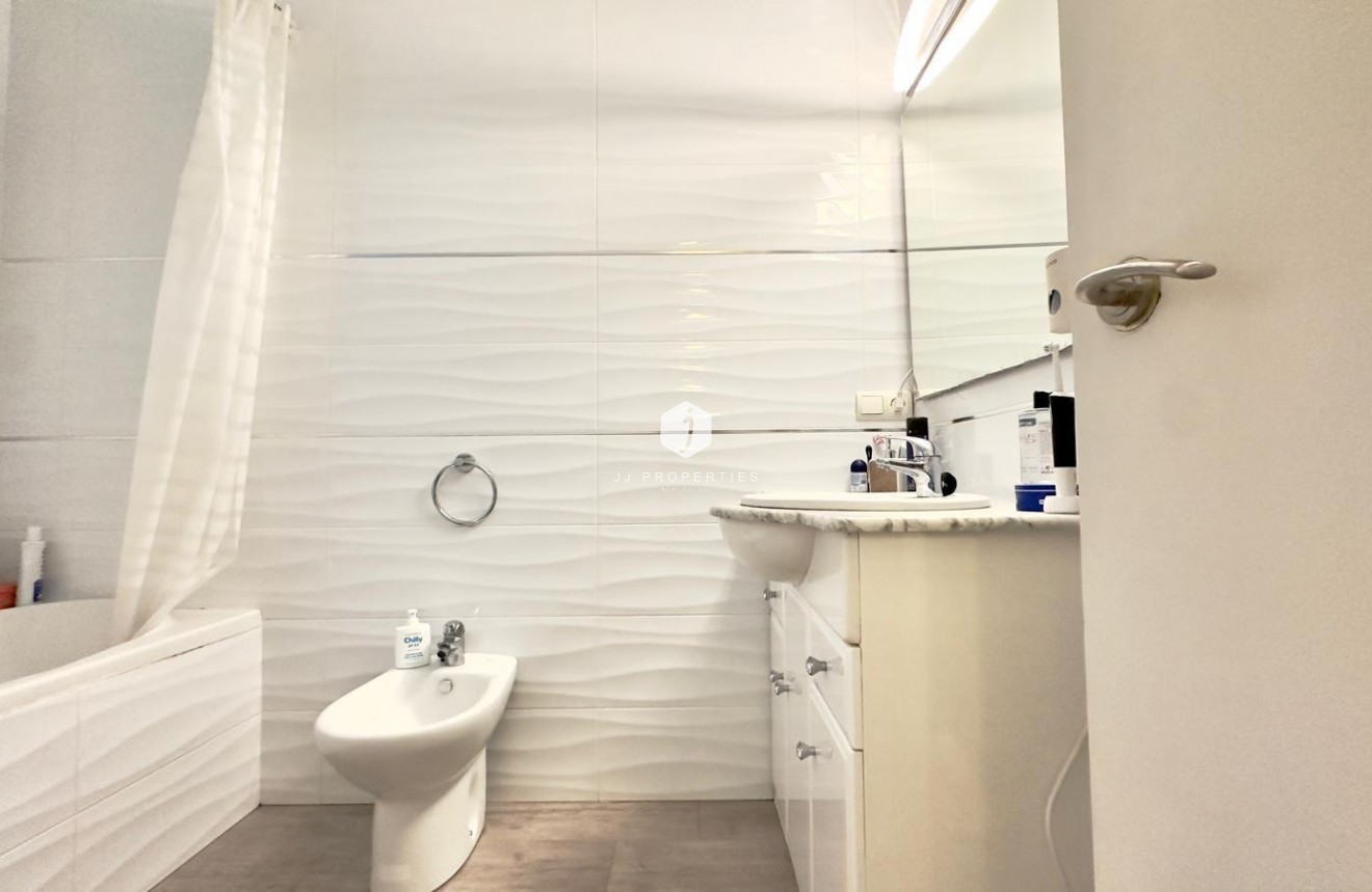 Resale - Apartment / flat -
Torrevieja - Centro