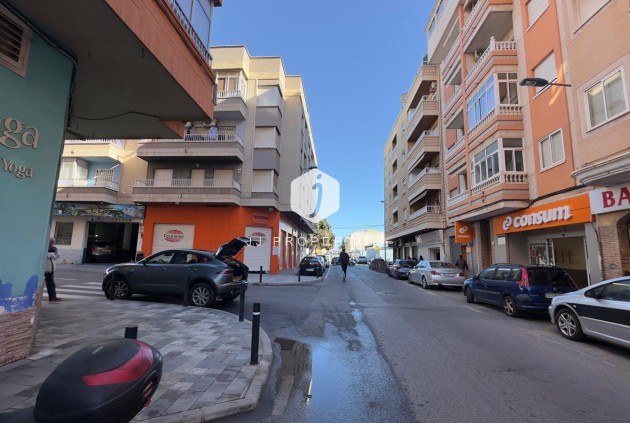 Resale - Apartment / flat -
Torrevieja - Centro