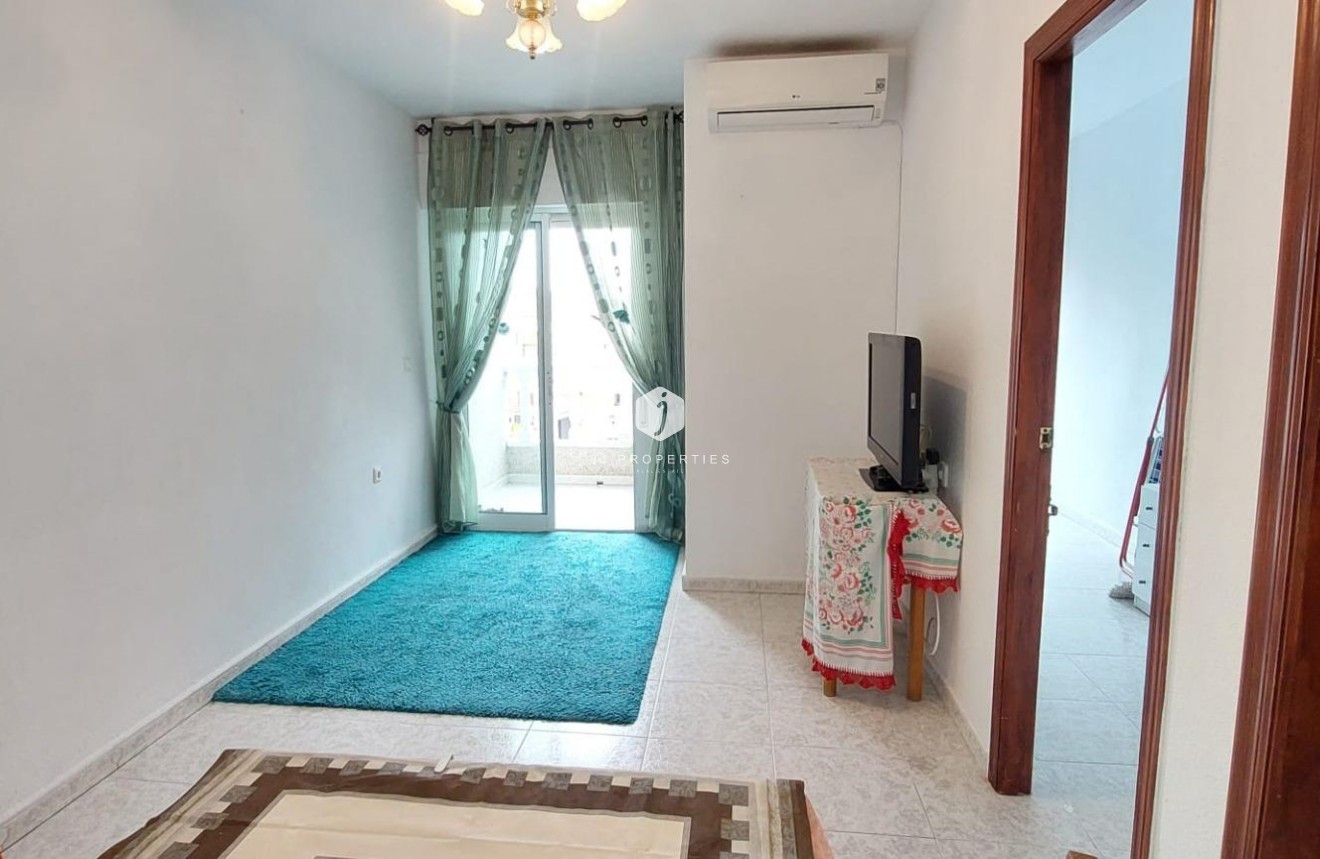 Resale - Apartment / flat -
Torrevieja - Estacion de autobuses