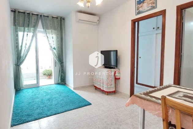 Resale - Apartment / flat -
Torrevieja - Estacion de autobuses