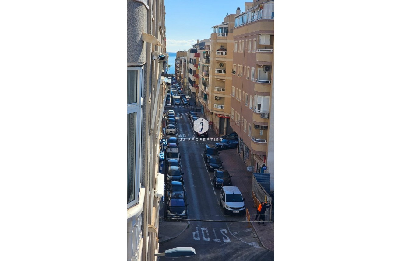 Resale - Apartment / flat -
Torrevieja - Estacion de autobuses