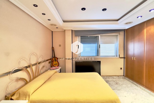 Resale - Penthouse -
Torrevieja - Centro