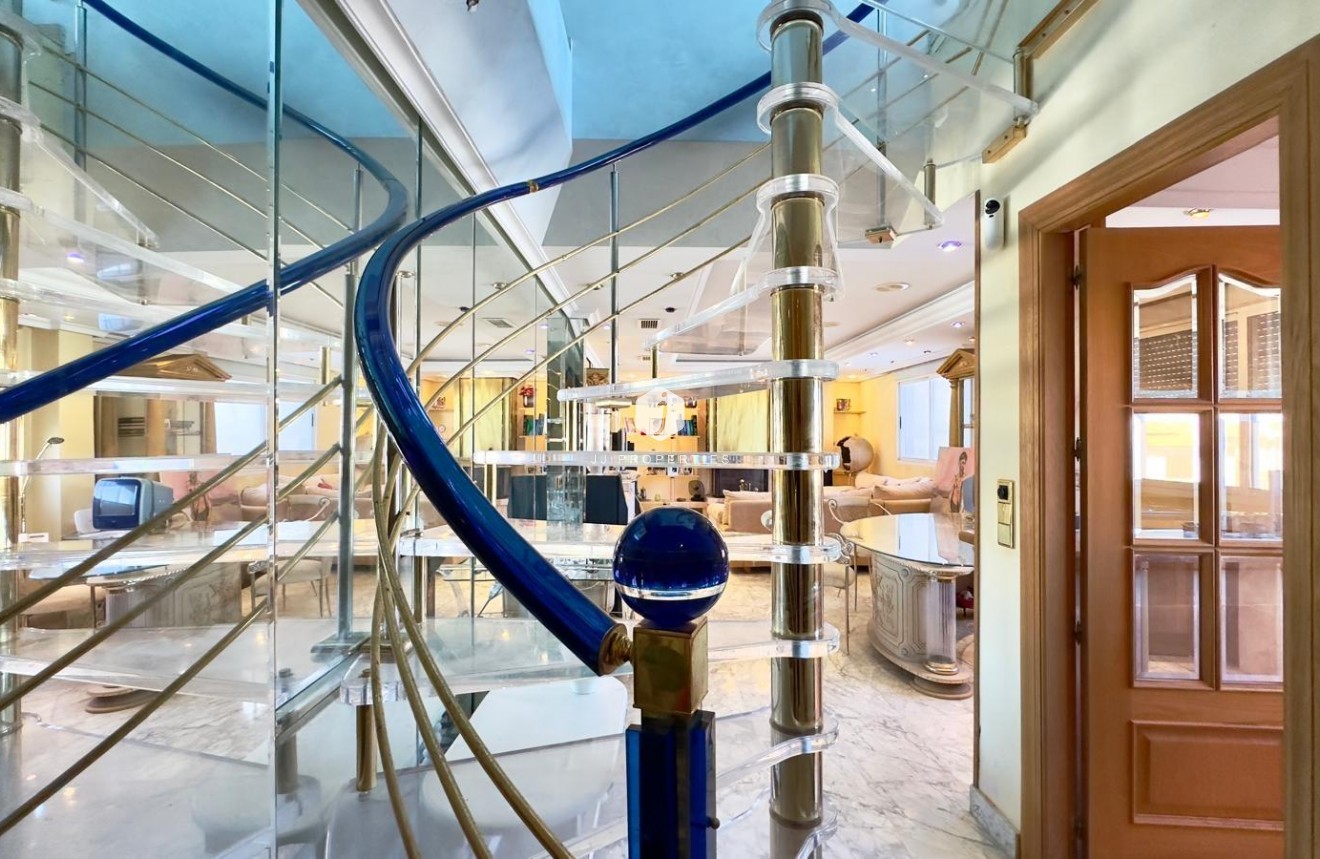 Resale - Penthouse -
Torrevieja - Centro