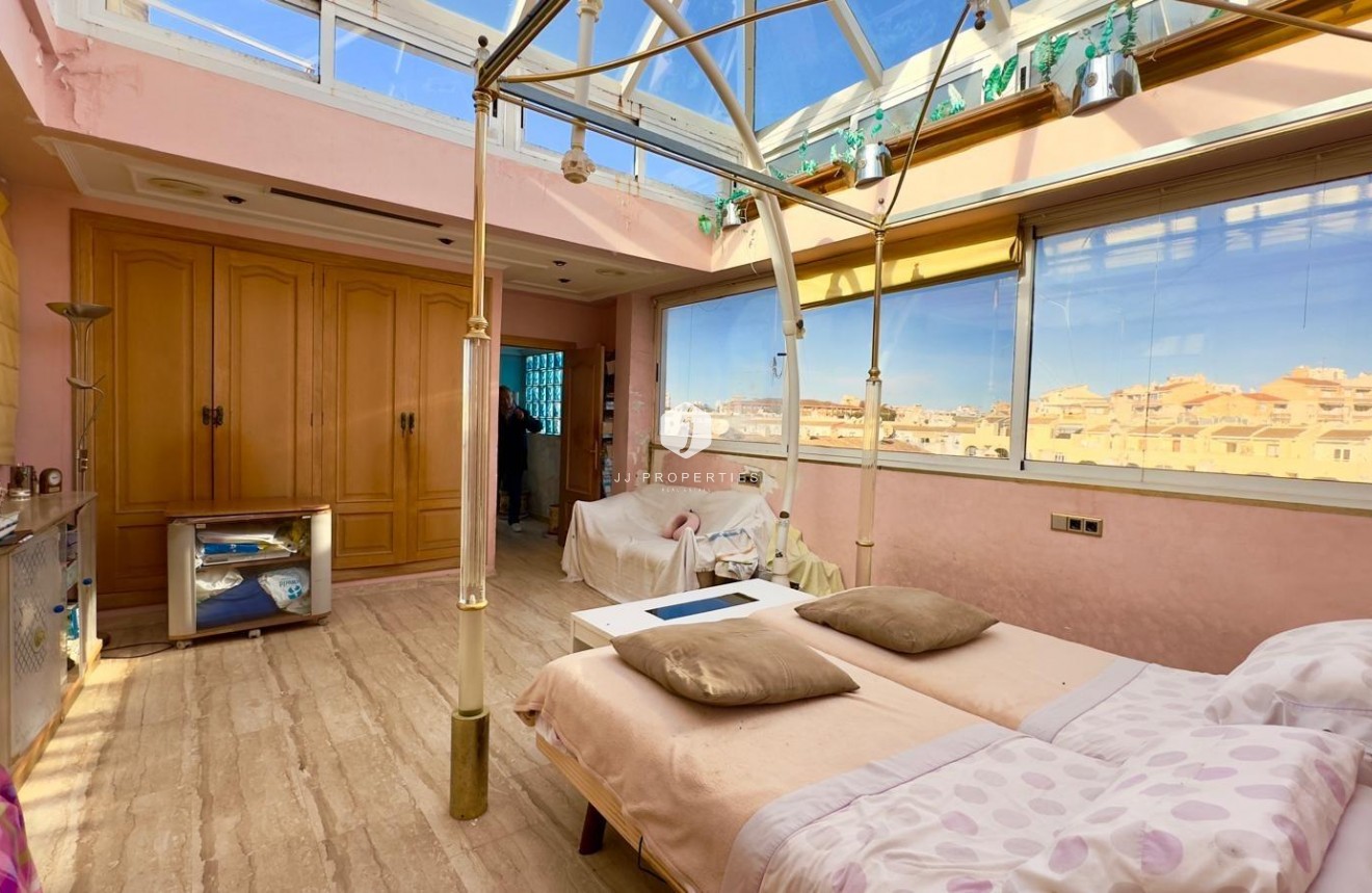 Resale - Penthouse -
Torrevieja - Centro
