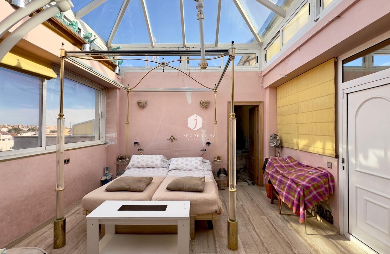 Resale - Penthouse -
Torrevieja - Centro