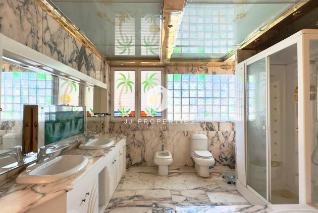 Resale - Penthouse -
Torrevieja - Centro