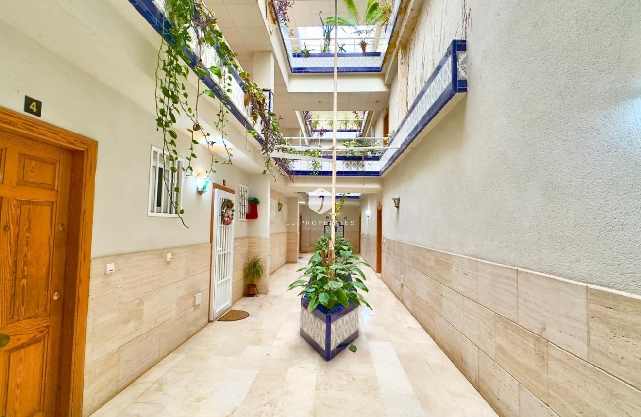 Resale - Penthouse -
Torrevieja - Centro