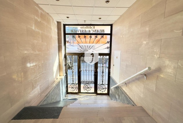 Resale - Penthouse -
Torrevieja - Centro