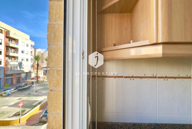 Z drugiej ręki - Mieszkanie w bloku -
Torrevieja