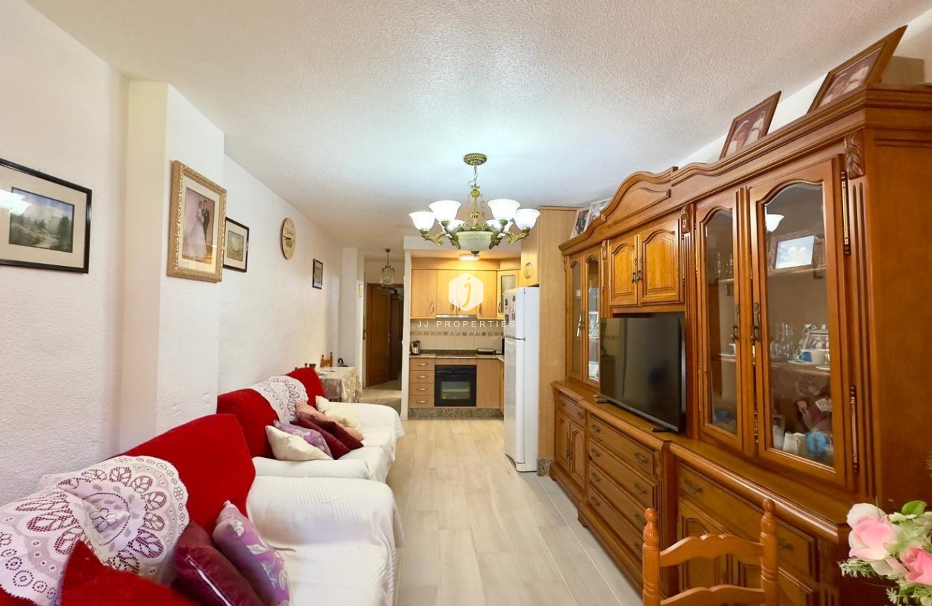 Resale - Apartment / flat -
Guardamar del Segura - Centro