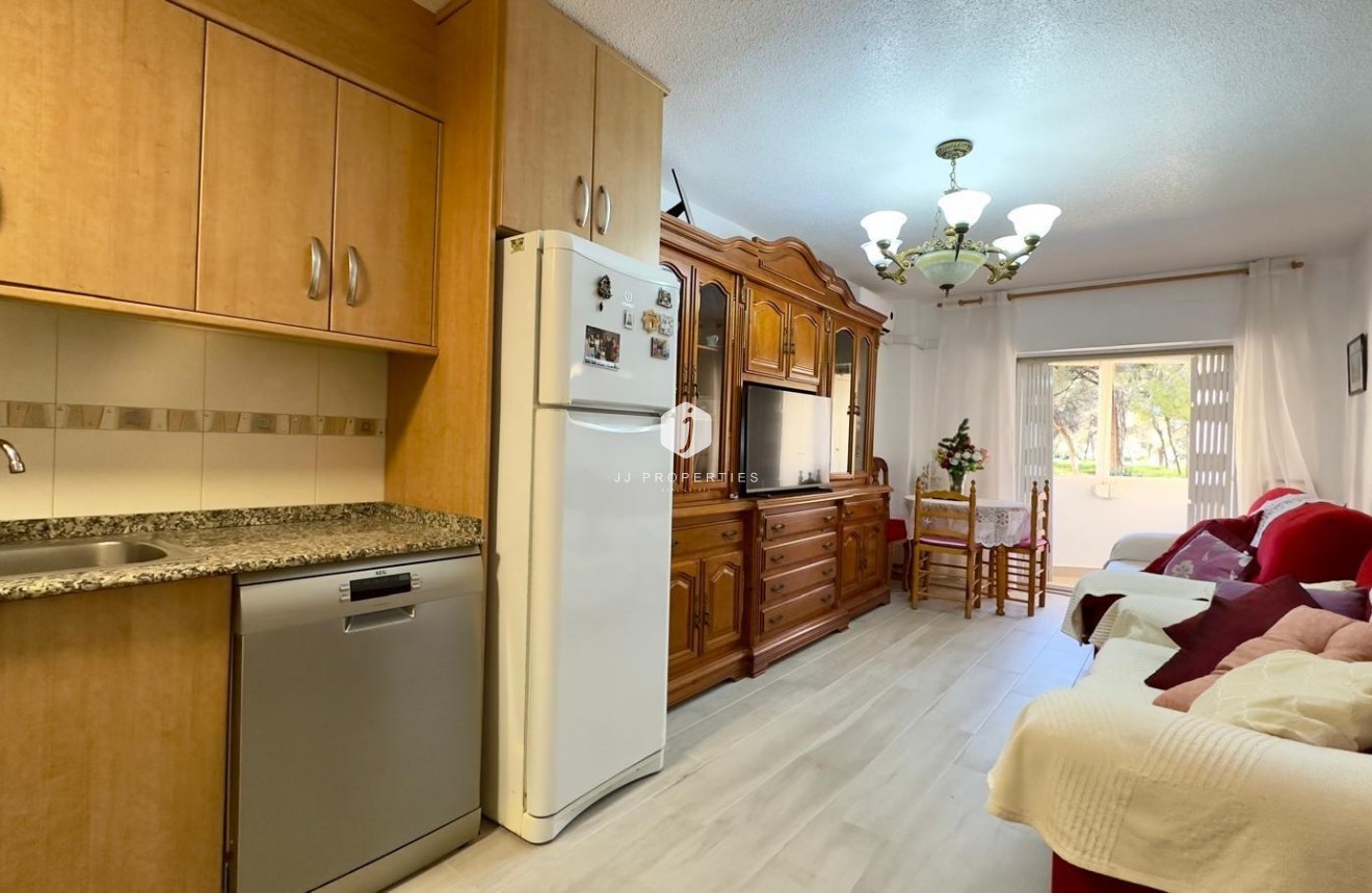 Resale - Apartment / flat -
Guardamar del Segura - Centro