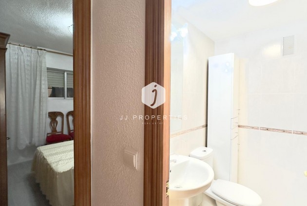 Resale - Apartment / flat -
Guardamar del Segura - Centro
