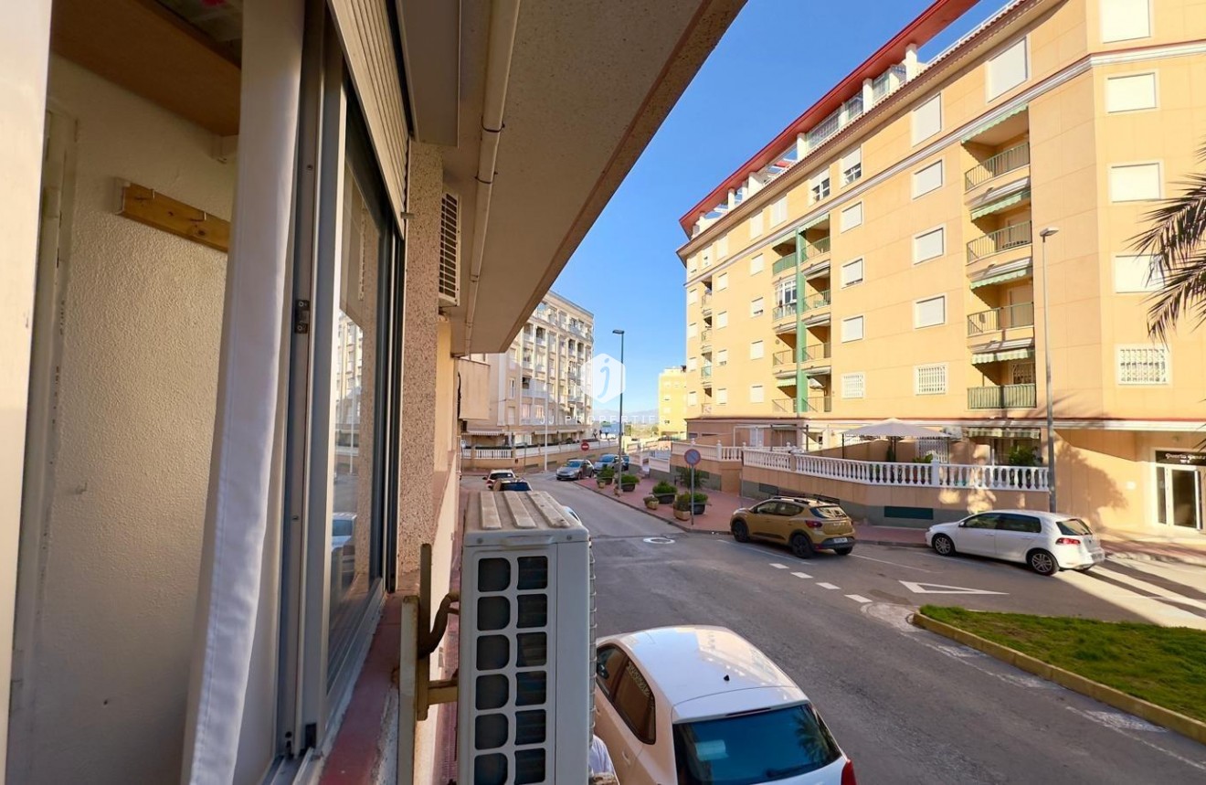 Resale - Apartment / flat -
Guardamar del Segura - Centro