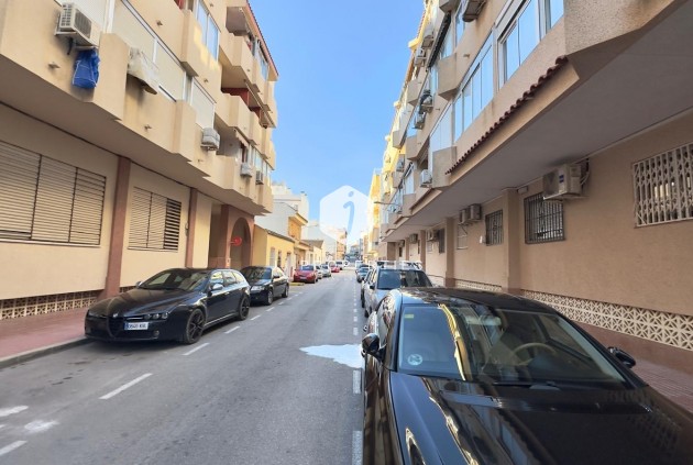 Resale - Apartment / flat -
Guardamar del Segura - Centro