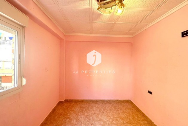 Resale - Apartment / flat -
Torrevieja - Estacion de autobuses