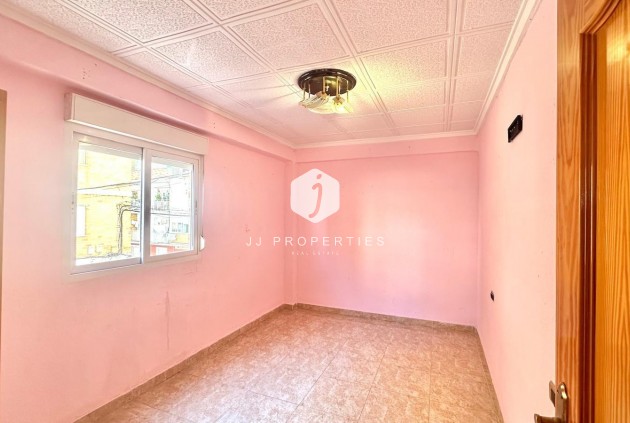 Resale - Apartment / flat -
Torrevieja - Estacion de autobuses