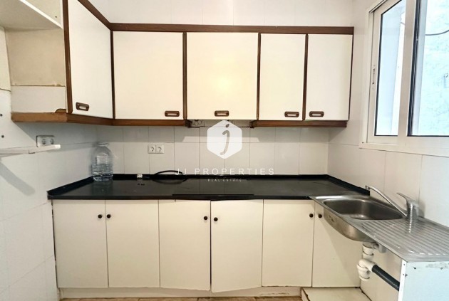 Resale - Apartment / flat -
Torrevieja - Estacion de autobuses