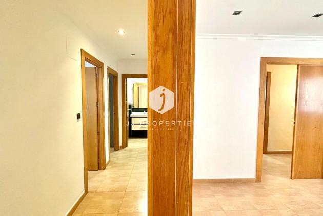 Resale - Apartment / flat -
Torrevieja - Centro