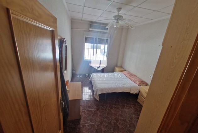 Aus zweiter Hand - Chalet -
Torrevieja