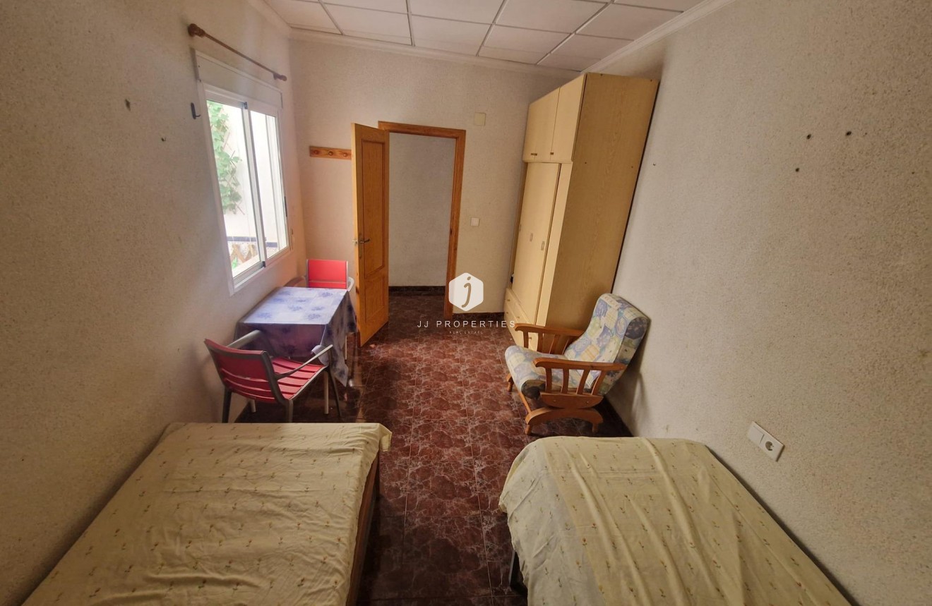 Aus zweiter Hand - Chalet -
Torrevieja