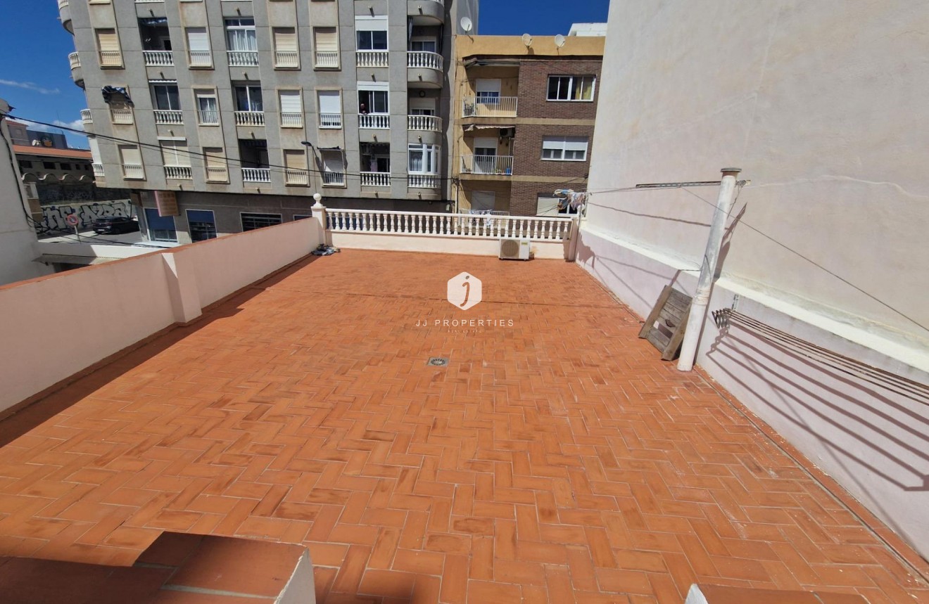 Aus zweiter Hand - Chalet -
Torrevieja