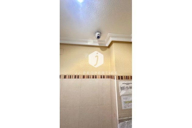 Resale - Apartment / flat -
Torrevieja - Centro