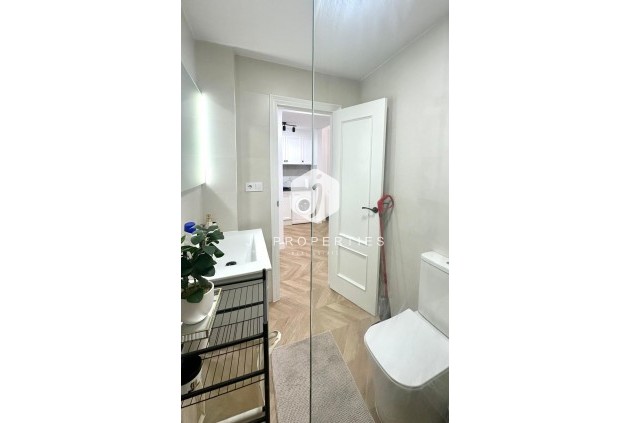 Resale - Apartment / flat -
Torrevieja - Centro