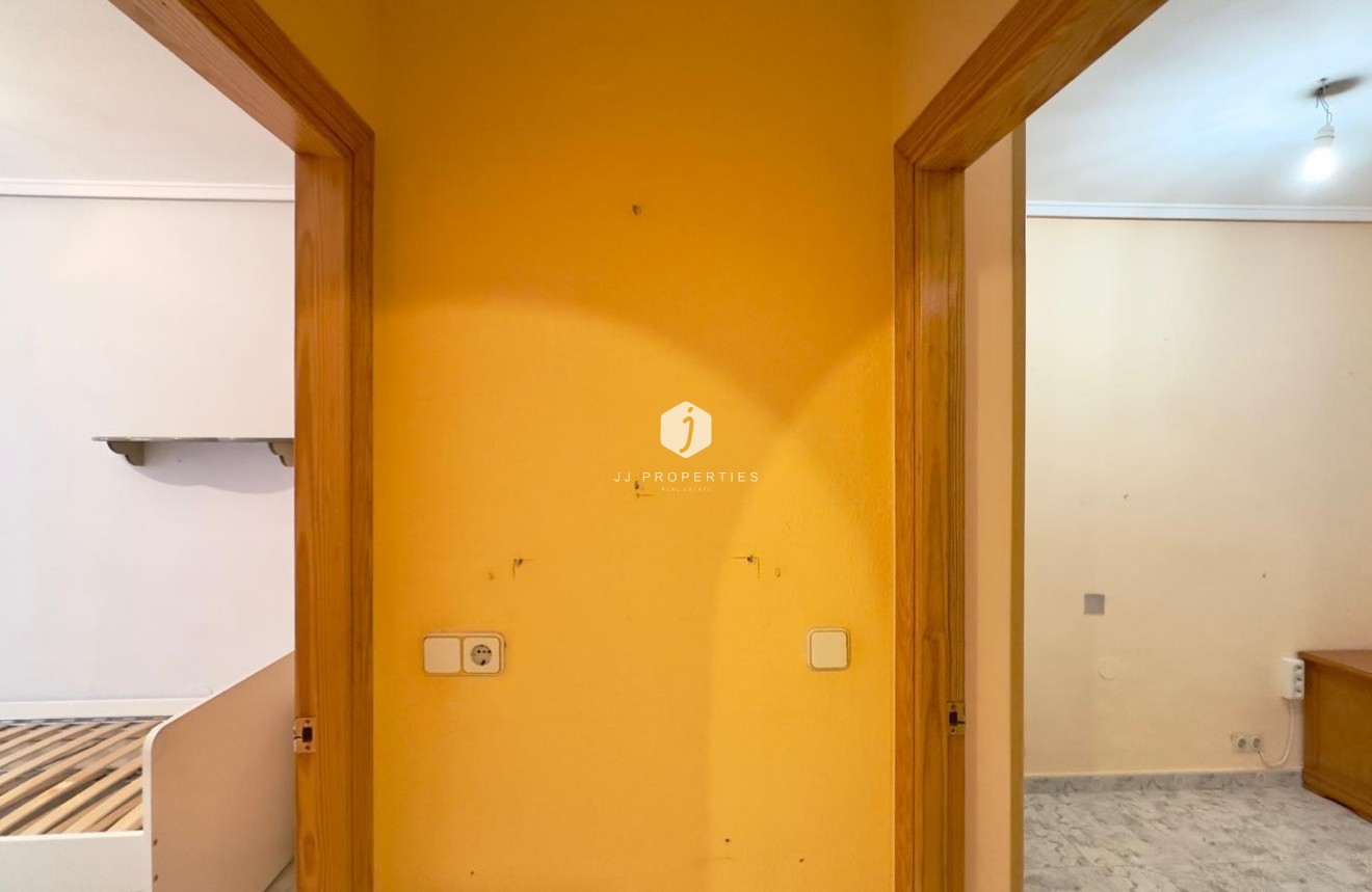 Resale - Apartment / flat -
Torrevieja - La Mata Pueblo