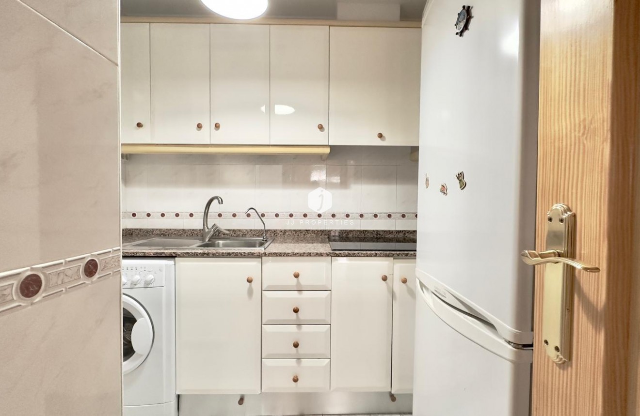 Resale - Apartment / flat -
Torrevieja - La Mata Pueblo