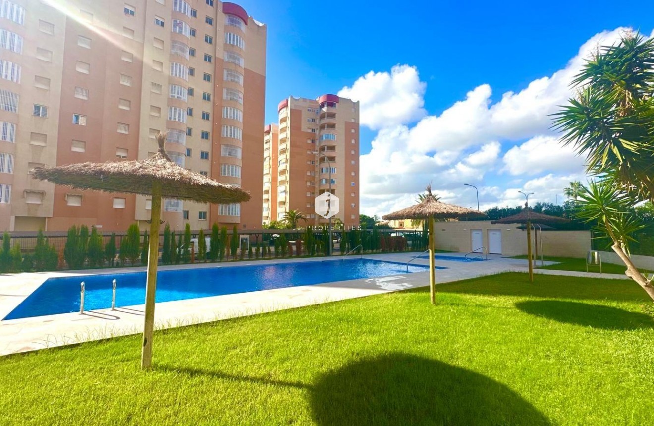 Resale - Apartment / flat -
Orihuela Costa - Campoamor