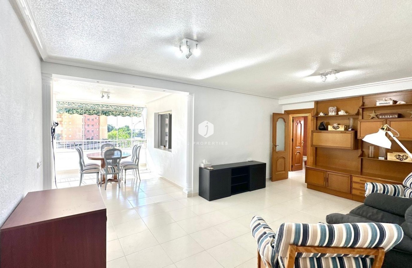 Resale - Apartment / flat -
Orihuela Costa - Campoamor