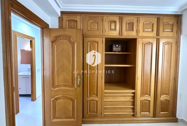 Resale - Apartment / flat -
Orihuela Costa - Campoamor