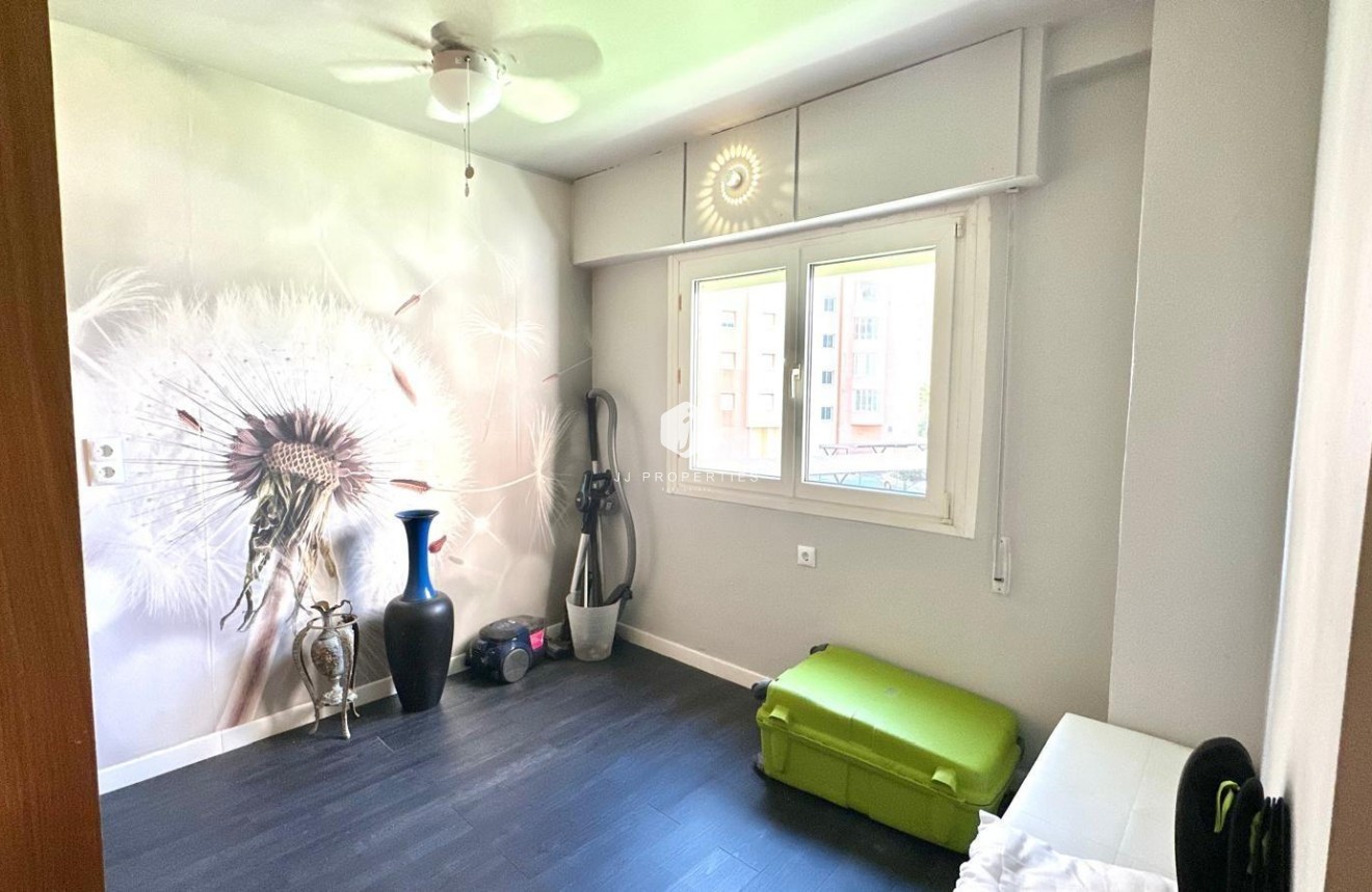 Resale - Apartment / flat -
Orihuela Costa - Campoamor