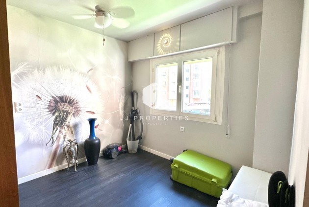 Resale - Apartment / flat -
Orihuela Costa - Campoamor