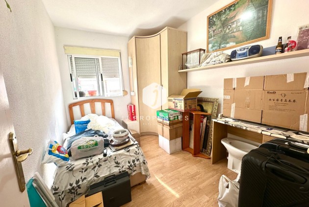 Resale - Apartment / flat -
Torrevieja - Estacion de autobuses