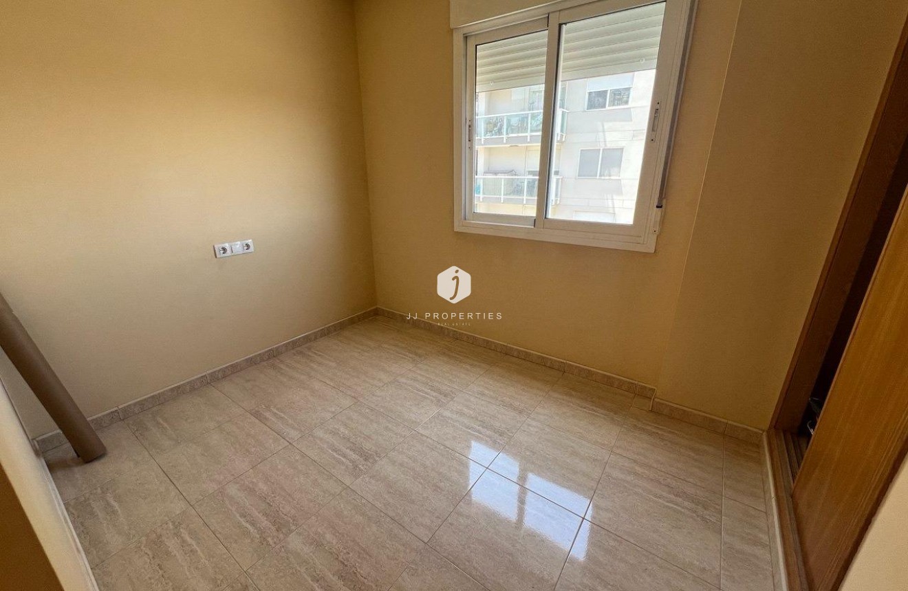 Resale - Penthouse -
Guardamar del Segura - puerto deportivo