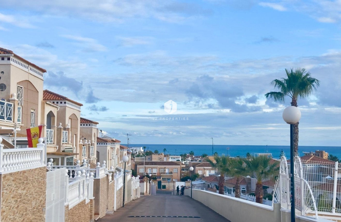 Resale - Bungalow -
Torrevieja - Torreblanca