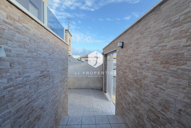 Resale - Bungalow -
Torrevieja - Torreblanca