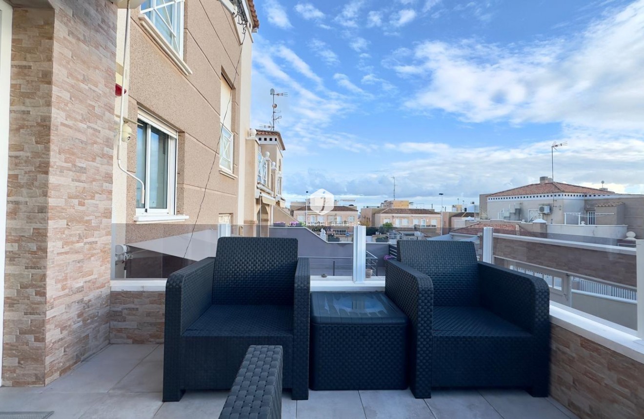 Resale - Bungalow -
Torrevieja - Torreblanca