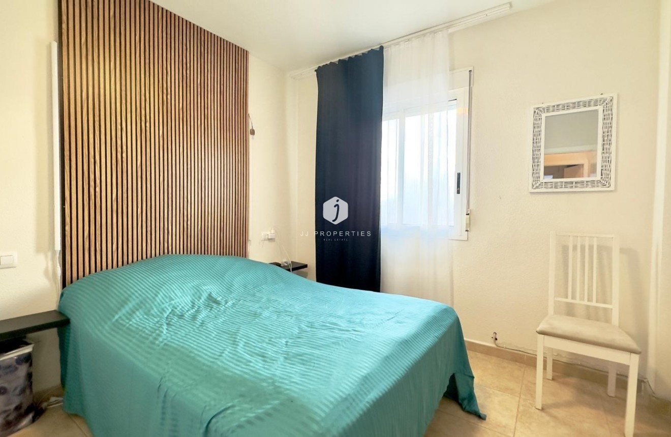 Resale - Bungalow -
Torrevieja - Torreblanca