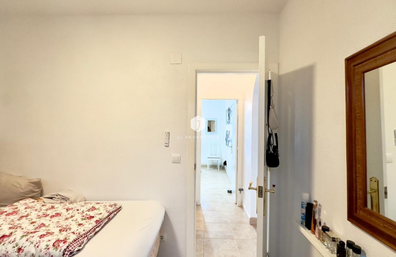 Resale - Bungalow -
Torrevieja - Torreblanca