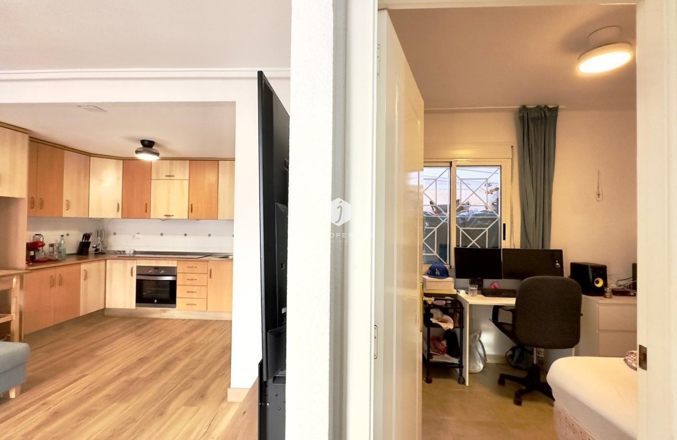 Resale - Bungalow -
Torrevieja - Torreblanca