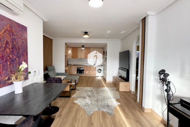 Resale - Bungalow -
Torrevieja - Torreblanca