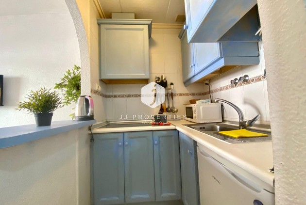 Resale - Apartment / flat -
Torrevieja - Estacion de autobuses