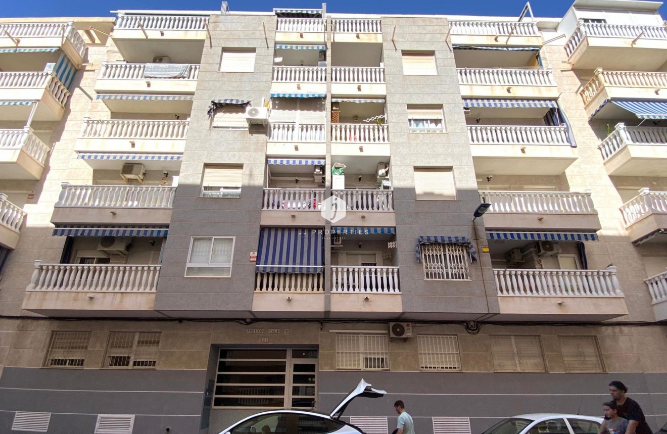 Resale - Apartment / flat -
Torrevieja - Estacion de autobuses
