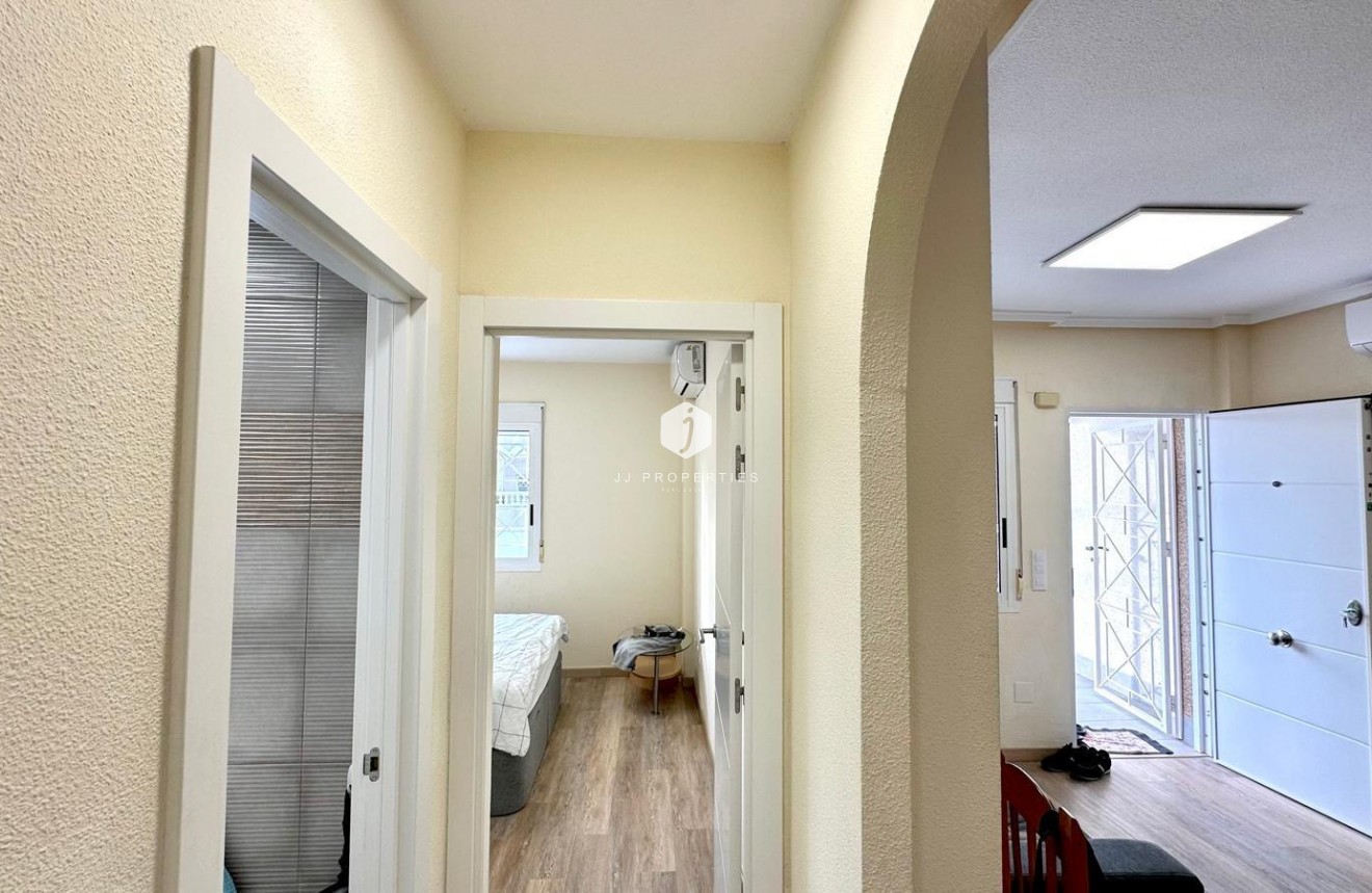 Resale - Bungalow -
Torrevieja - Torreblanca